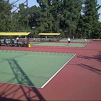 Review Lapangan tenis Taman Maluku/Pelti