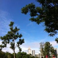 Photo taken at Shape Run 2012 by ,7TOMA™®🇸🇬 S. on 7/15/2012