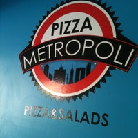 รูปภาพถ่ายที่ Pizza Metropoli โดย Miguel P. เมื่อ 4/24/2012