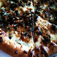 Foto tirada no(a) DoubleDave&amp;#39;s PizzaWorks por Megan R. em 7/15/2012