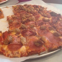 Photo taken at Donatos Pizza by Dwayne C. on 9/5/2012