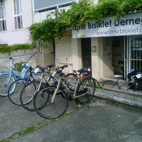 Foto tirada no(a) İzmir Bisiklet Dernegi | izmir bicycle association por Murat K. em 6/2/2012