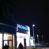 รูปภาพถ่ายที่ Hamilton Honda โดย Damian D. เมื่อ 3/3/2012