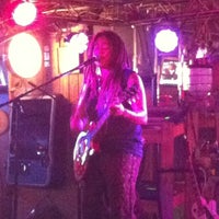 5/27/2012にLori H.がThe Dive Barで撮った写真