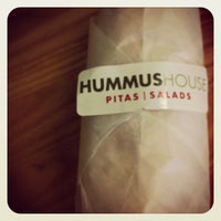Foto tirada no(a) Hummus House Pitas and Salads por Tim H. em 5/18/2012