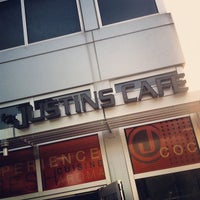 Foto diambil di Justin&#39;s Cafe oleh Justin H. pada 5/18/2012