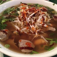 Photo taken at Pho Hoa by Pedro R. on 5/6/2012