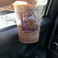 Photo taken at The Coffee Bean &amp; Tea Leaf by Letty on 6/29/2012