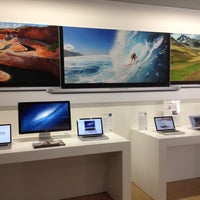Photo taken at infotron - Apple Premium Reseller by Tommaso on 7/31/2012