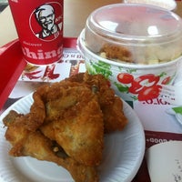 Foto diambil di KFC oleh Натали☀️ pada 7/14/2012