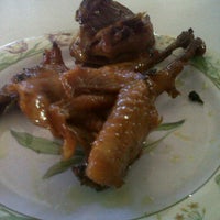 Foto diambil di RM Ayam goreng Margasana oleh Suwarti A. pada 8/20/2012