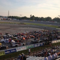 Foto tirada no(a) Toledo Speedway por T-town T. em 8/24/2012