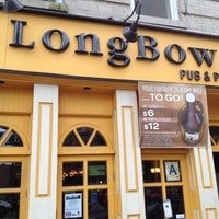 Foto tomada en Longbow Pub &amp;amp; Pantry  por PK I. el 8/14/2012