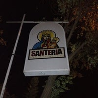 4/17/2012 tarihinde Bamby L.ziyaretçi tarafından Bar Santería'de çekilen fotoğraf