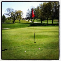 Снимок сделан в Shaganappi Golf Course пользователем J L. 5/20/2012