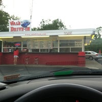 Photo taken at Val&#39;s Drive-in by Jamie W. on 6/8/2012