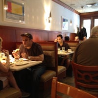 Das Foto wurde bei Stargate Restaurant von Dominic G. am 7/4/2012 aufgenommen