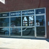 Foto tirada no(a) Anty Shanty Vintage por Jersey L. em 6/30/2012