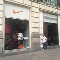pubertad Gran cantidad Agradecido Nike Store - Gran Vía - 16 tips from 1435 visitors