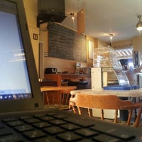 9/11/2012 tarihinde Gabe F.ziyaretçi tarafından King Street Espresso Bar &amp;amp; Cafe'de çekilen fotoğraf