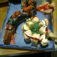 รูปภาพถ่ายที่ Sakura Japanese Steak, Seafood House &amp;amp; Sushi Bar โดย ♡ ~ Ms T ~ ♡ &amp;. เมื่อ 3/11/2012