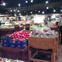 5/7/2012 tarihinde John L.ziyaretçi tarafından The Fresh Market'de çekilen fotoğraf