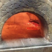 5/5/2012 tarihinde Frank E.ziyaretçi tarafından Pizza Rizza'de çekilen fotoğraf