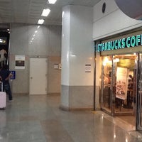 Photo taken at STARBUCKS COFFEE by Mauro G. on 7/25/2012