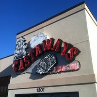 Foto scattata a Castaways Bar &amp;amp; Grill da Tom O. il 6/17/2012