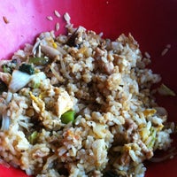 รูปภาพถ่ายที่ Yummy Yummy Mongolian Grill โดย Wendy K. เมื่อ 2/27/2012