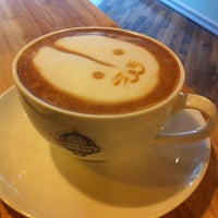 Снимок сделан в Brown Berry Cafe &amp;amp; Workspace (บราวน์เบอร์รี่) пользователем Grafy R. 8/25/2012