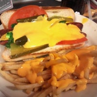 Photo taken at Steak &amp;#39;n Shake by Nathanael S. on 3/10/2012