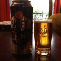 Das Foto wurde bei Beer Dabbler Store von abigailee am 3/31/2012 aufgenommen