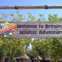 รูปภาพถ่ายที่ Chessington World of Adventures Resort โดย James S. เมื่อ 7/25/2012