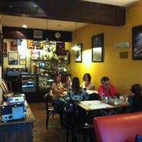 2/9/2012 tarihinde Érica L.ziyaretçi tarafından Hacienda Café'de çekilen fotoğraf