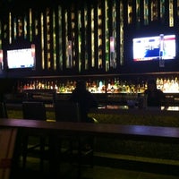 รูปภาพถ่ายที่ Chop Steakhouse &amp;amp; Bar โดย Michael B. เมื่อ 4/2/2012