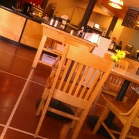 3/2/2012にKayla M.がRising High Cafeで撮った写真