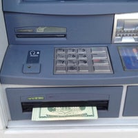 5/12/2012にMichael AnthonyがU.S. Bank Branchで撮った写真