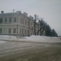 Photo taken at Факультет Иностранных языков УлГПУ by Dmitry F. on 2/27/2012