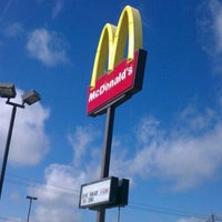 Photo taken at McDonald&amp;#39;s by ACMII♒ on 4/25/2012