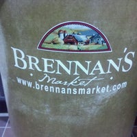 รูปภาพถ่ายที่ Brennan&amp;#39;s Market โดย Kathleen E. เมื่อ 2/19/2012