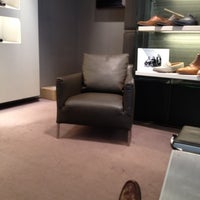 J M Weston 青山店 西麻布 98 Visitors J M Weston 青山店 西麻布 98 Visitors