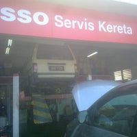 Lee Kang Soon Car Workshop At Esso Mobil Station Automotive Shop
