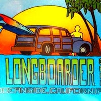 Foto tirada no(a) The Longboarder Cafe por Douglas T. em 6/9/2012