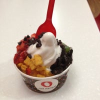 Photo taken at Red Mango by Amy R. on 8/31/2012