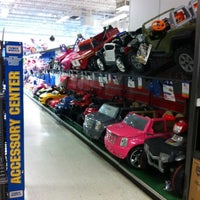 Photo taken at Toys&amp;quot;R&amp;quot;Us by Kai  L. on 8/8/2012
