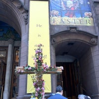 Photo taken at Fifth Avenue Presbyterian Church by MaRiNi🌷 A. on 4/8/2012