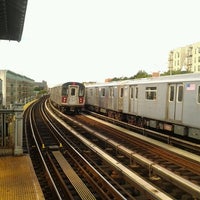 Photo taken at MTA Subway - Freeman St (2/5) by 🔌Malectro 7. on 8/7/2012