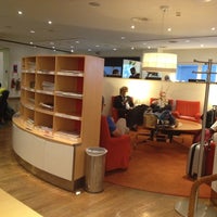 Photo taken at SAS/Air Canada - The London Lounge by Dao T. on 7/16/2012