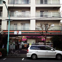 Photo taken at 7-Eleven by Mizuho S. on 2/5/2012